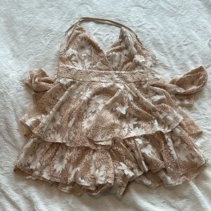 Selfie Leslie floral romper size small